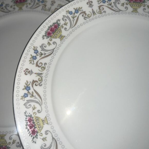 TEN Hutschenreuther 32400 Germany Gold Trim Scroll And Floral Salad Plates EXC!! - Picture 3 of 8